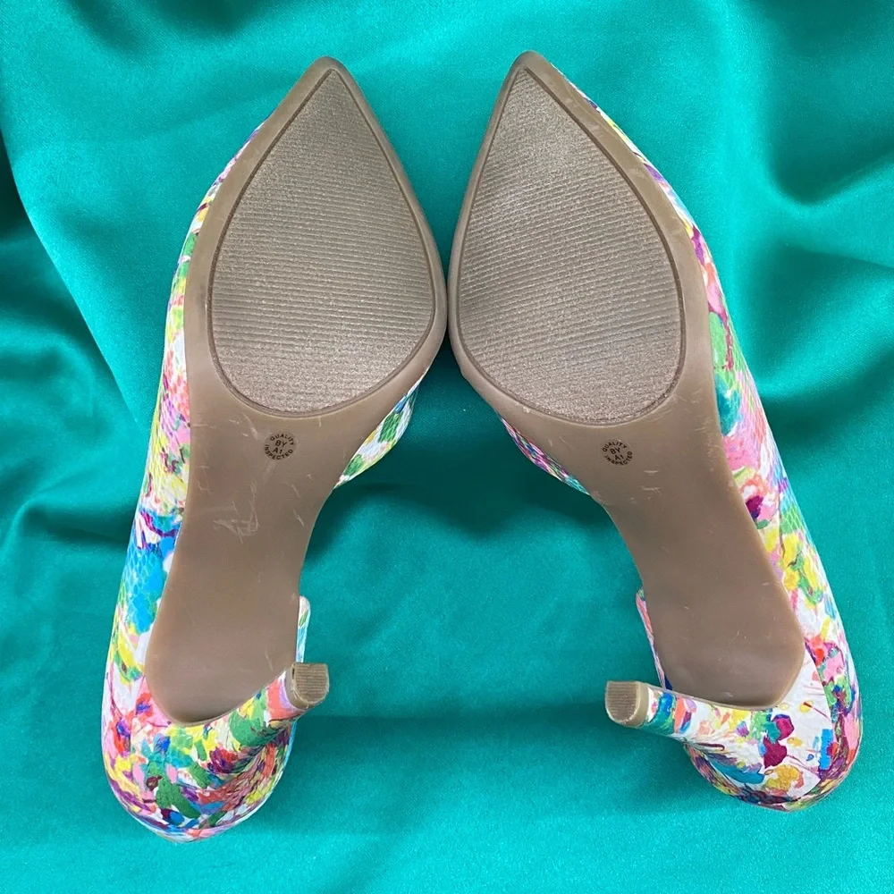 a.n.a Multi-color Floral w/Snakeskin Texture Pointed-Toe 4” Heels—Size 9M